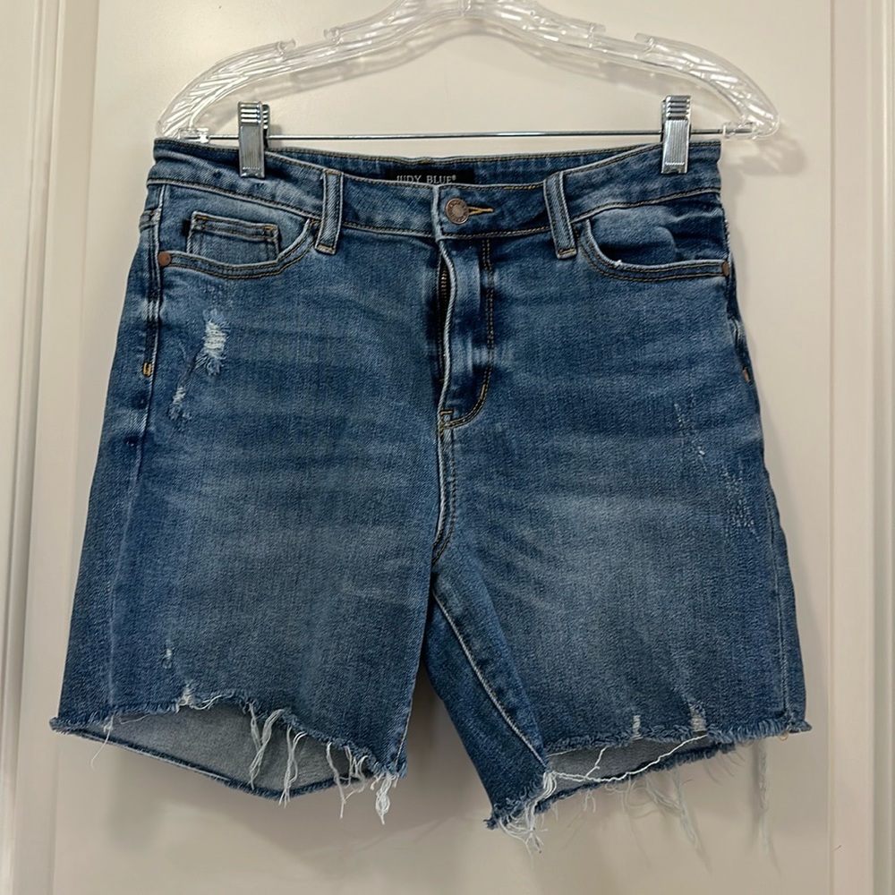 Super stretchy & comfy Judy Blue shorts - great condition.